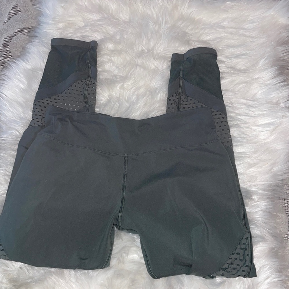 LORNA JANE LEGGINGS